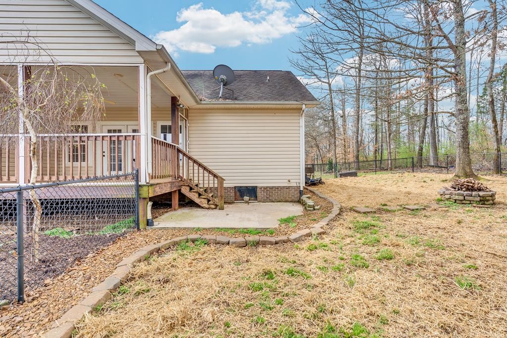 821 Honeysuckle Lane Sparta TN 38583