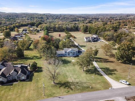 758 Holt Road Lebanon TN 37087
