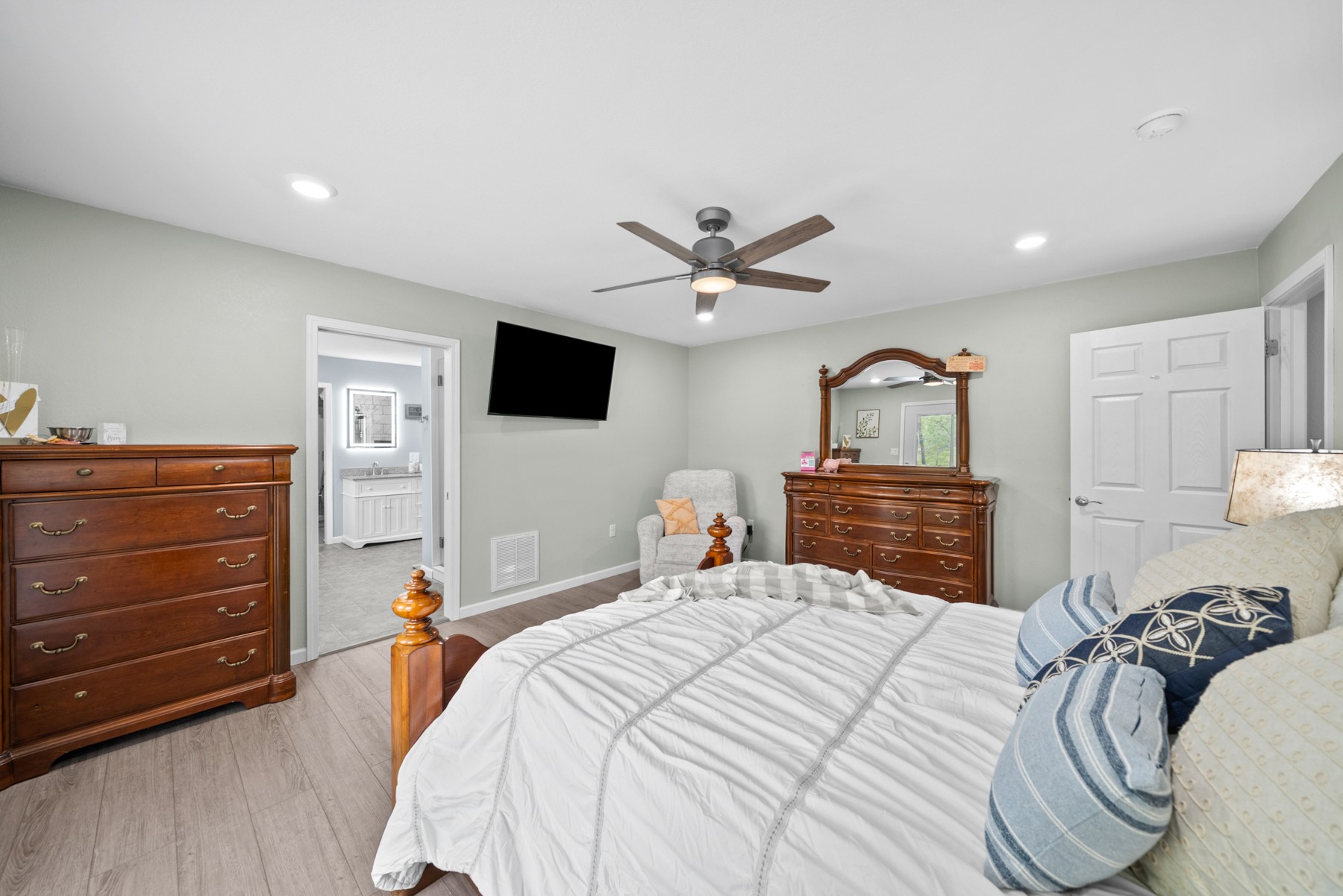 223 Grove Loop Crossville TN 38555