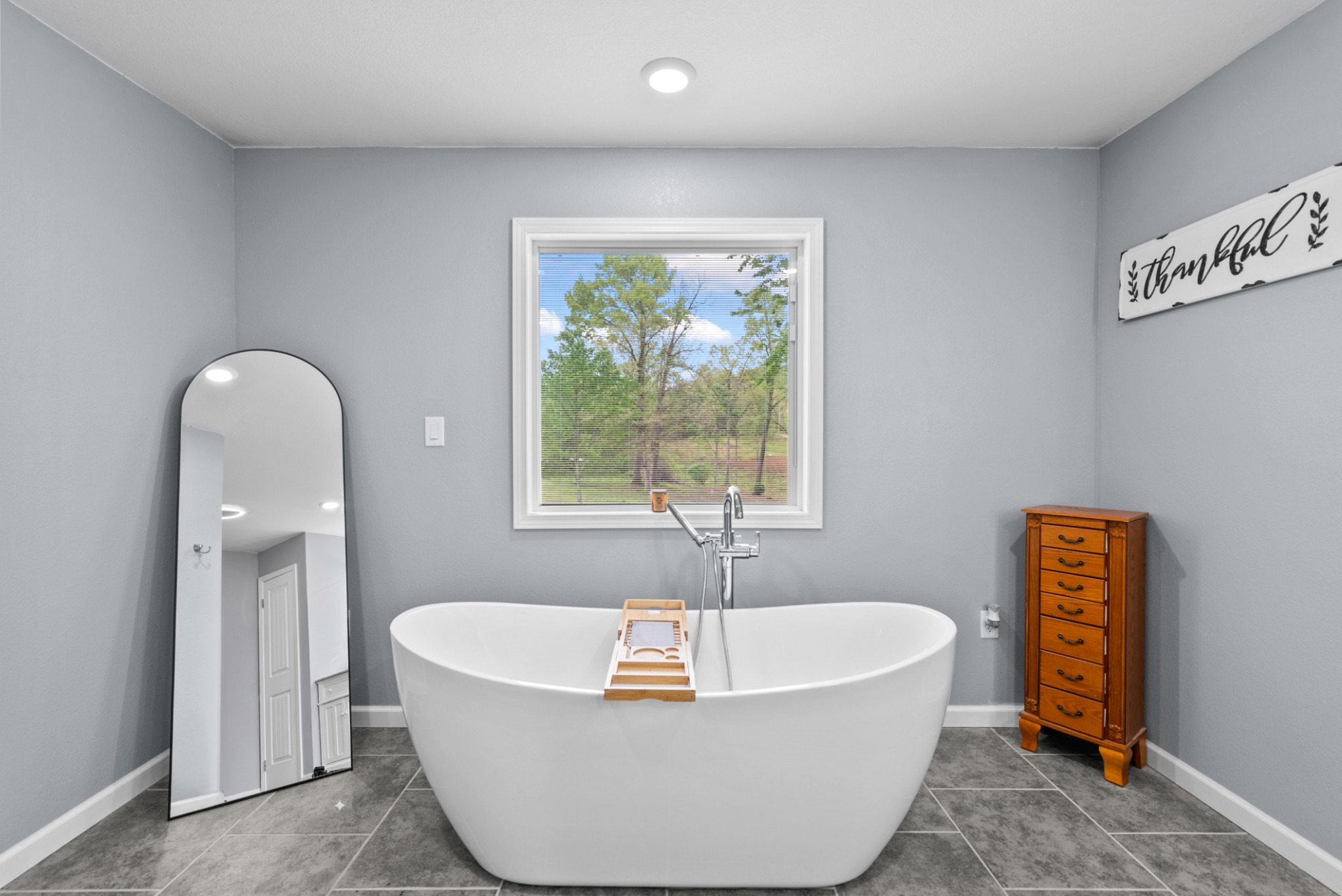 223 Grove Loop Crossville TN 38555