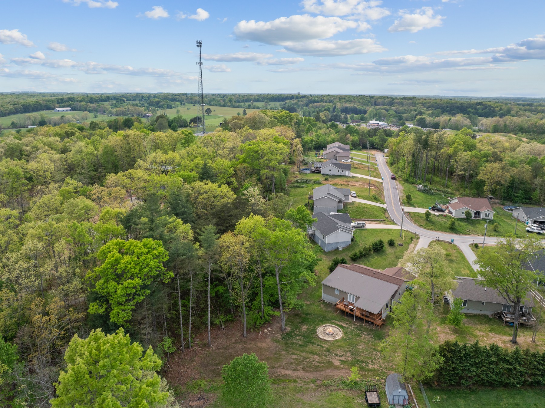 223 Grove Loop Crossville TN 38555