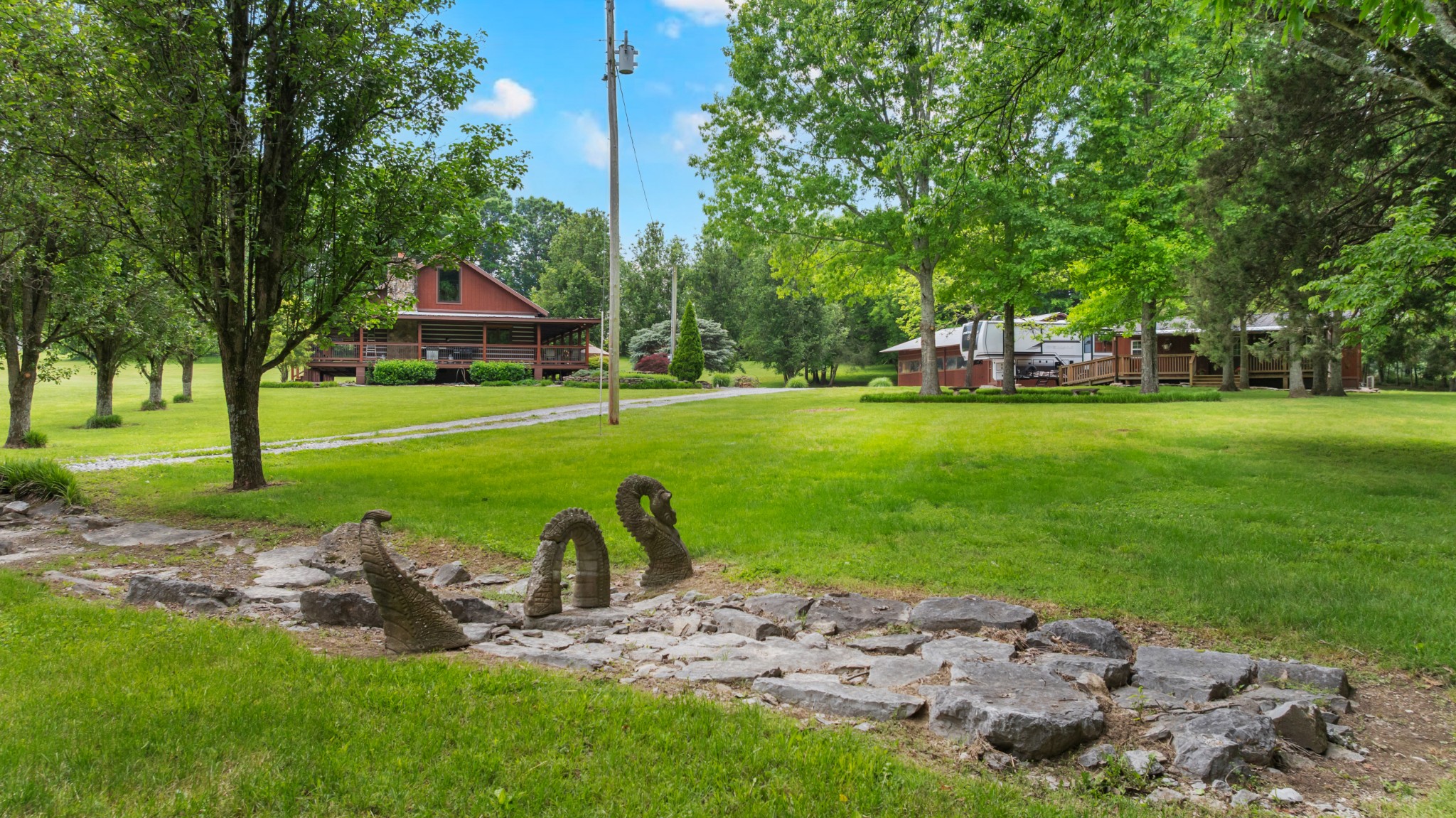 990 Bugscuffle Road Wartrace TN 37183