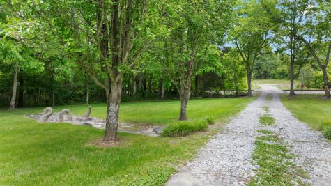990 Bugscuffle Road Wartrace TN 37183