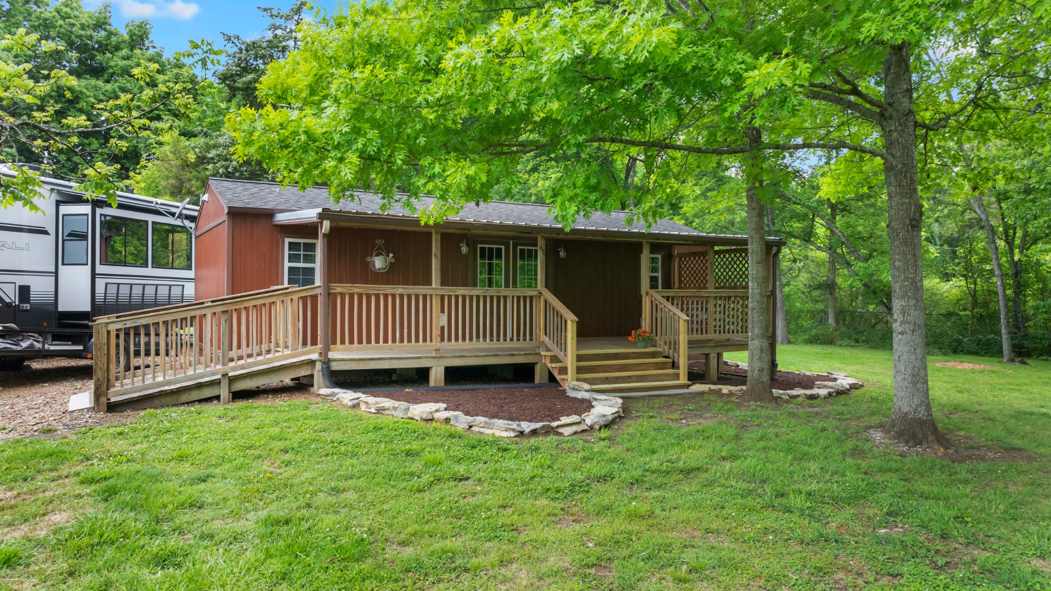 990 Bugscuffle Road Wartrace TN 37183