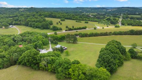 990 Bugscuffle Road Wartrace TN 37183