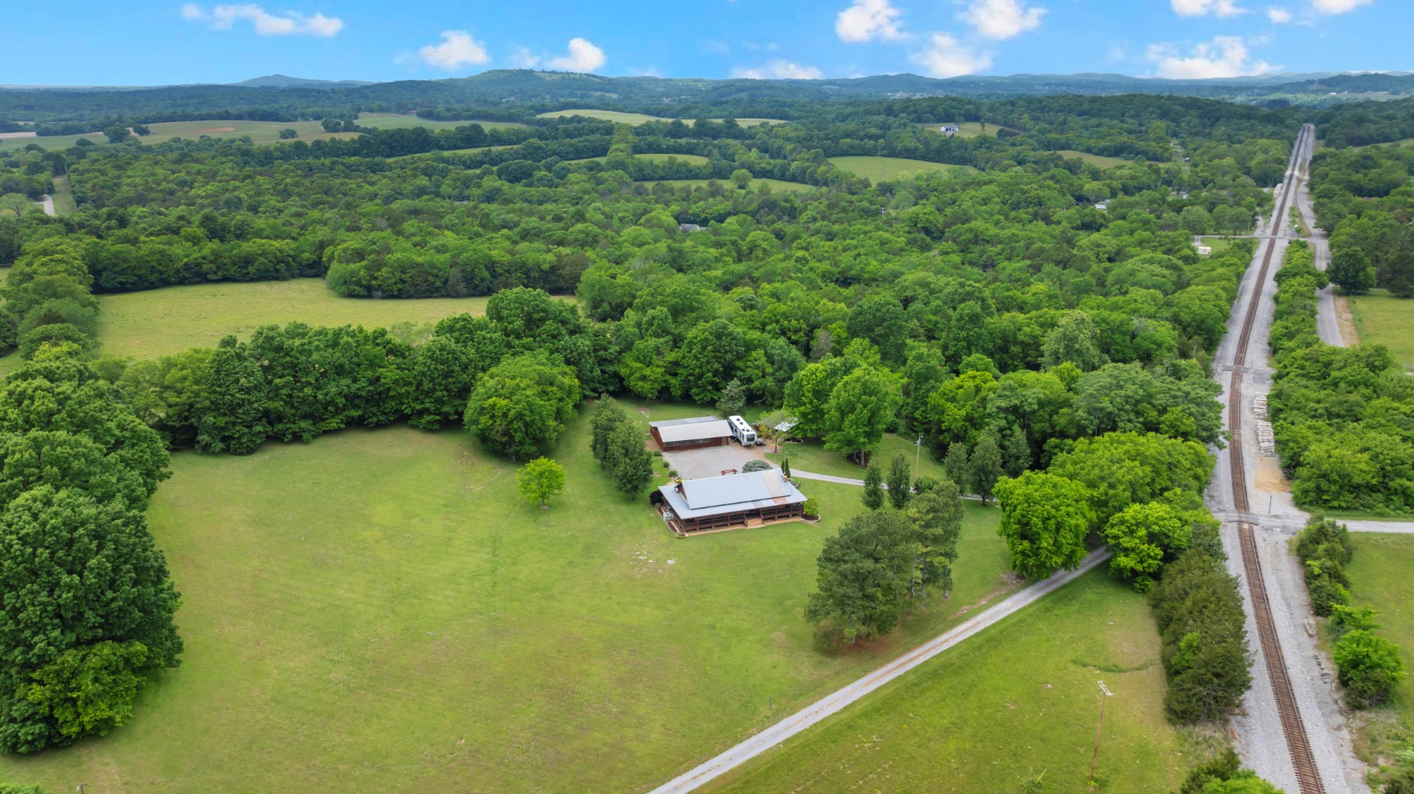 990 Bugscuffle Road Wartrace TN 37183