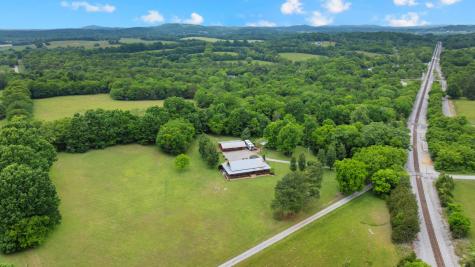 990 Bugscuffle Road Wartrace TN 37183