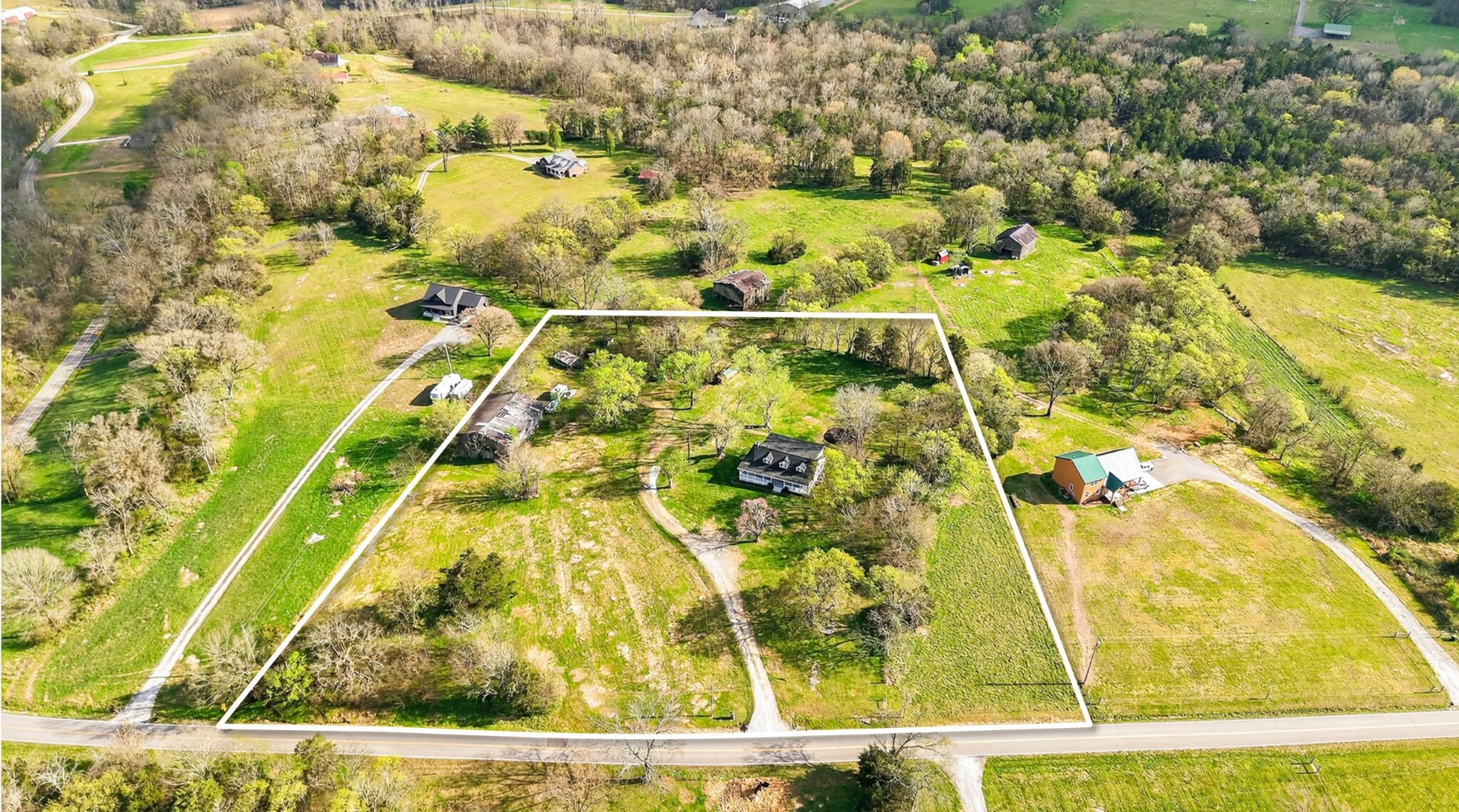 1870 Walnut Grove Road Hartsville TN 37074