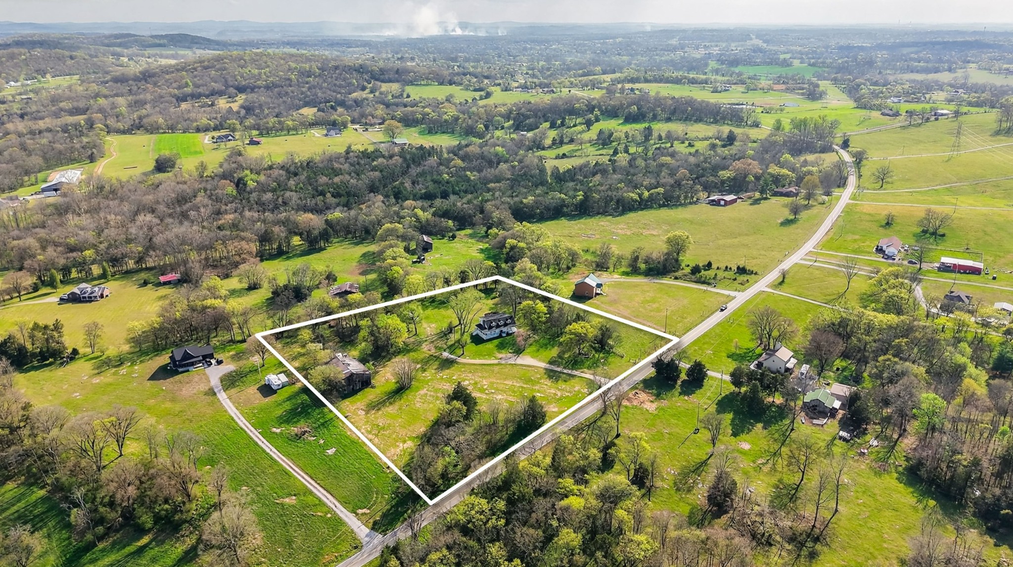 1870 Walnut Grove Road Hartsville TN 37074
