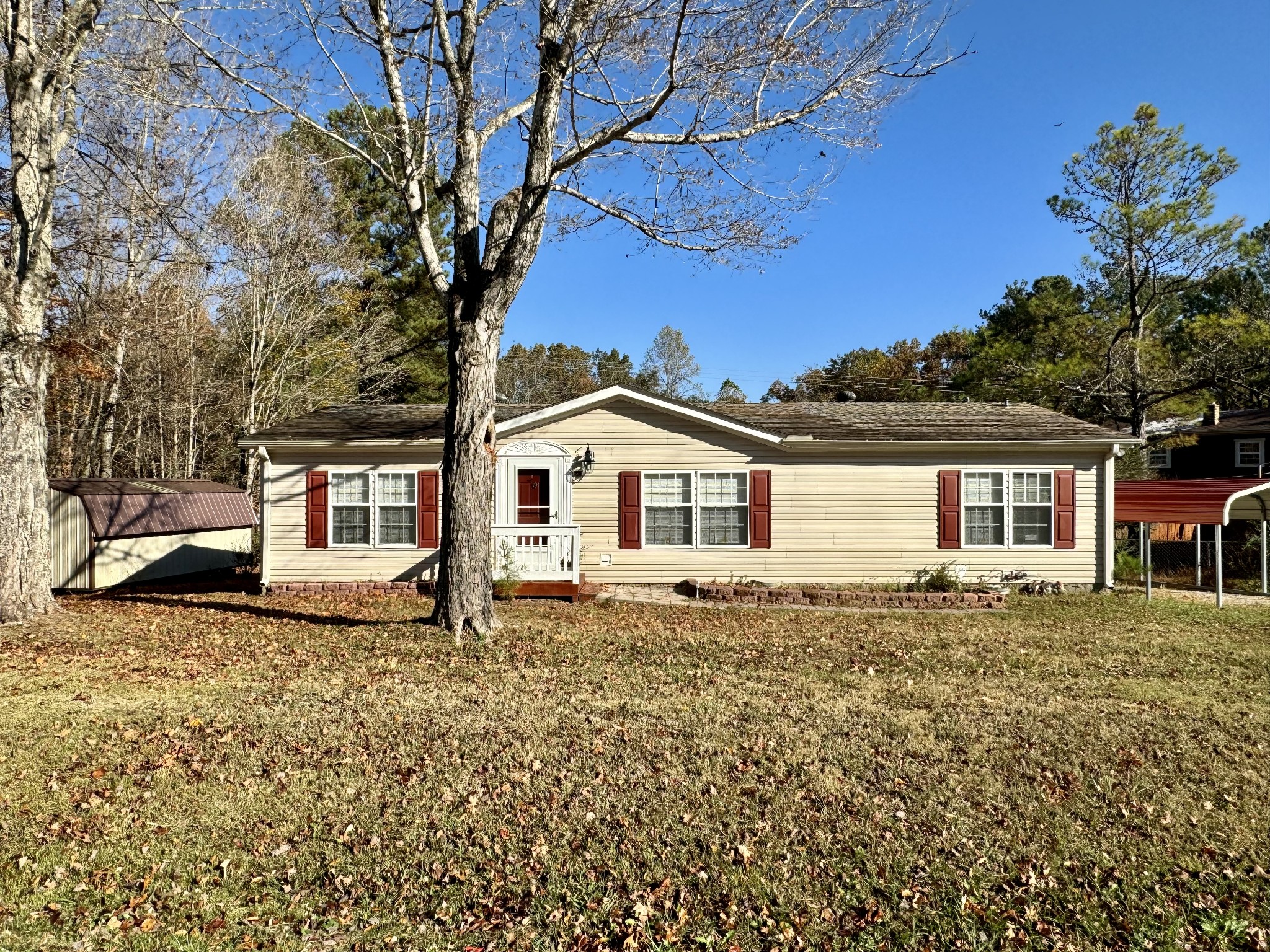 6521 Highway 100 Bon Aqua TN 37025