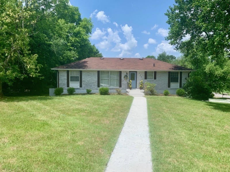 562 Walton Ferry Road Hendersonville TN 37075
