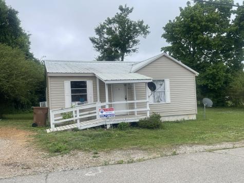 263 Reeves Street Lexington TN 38351