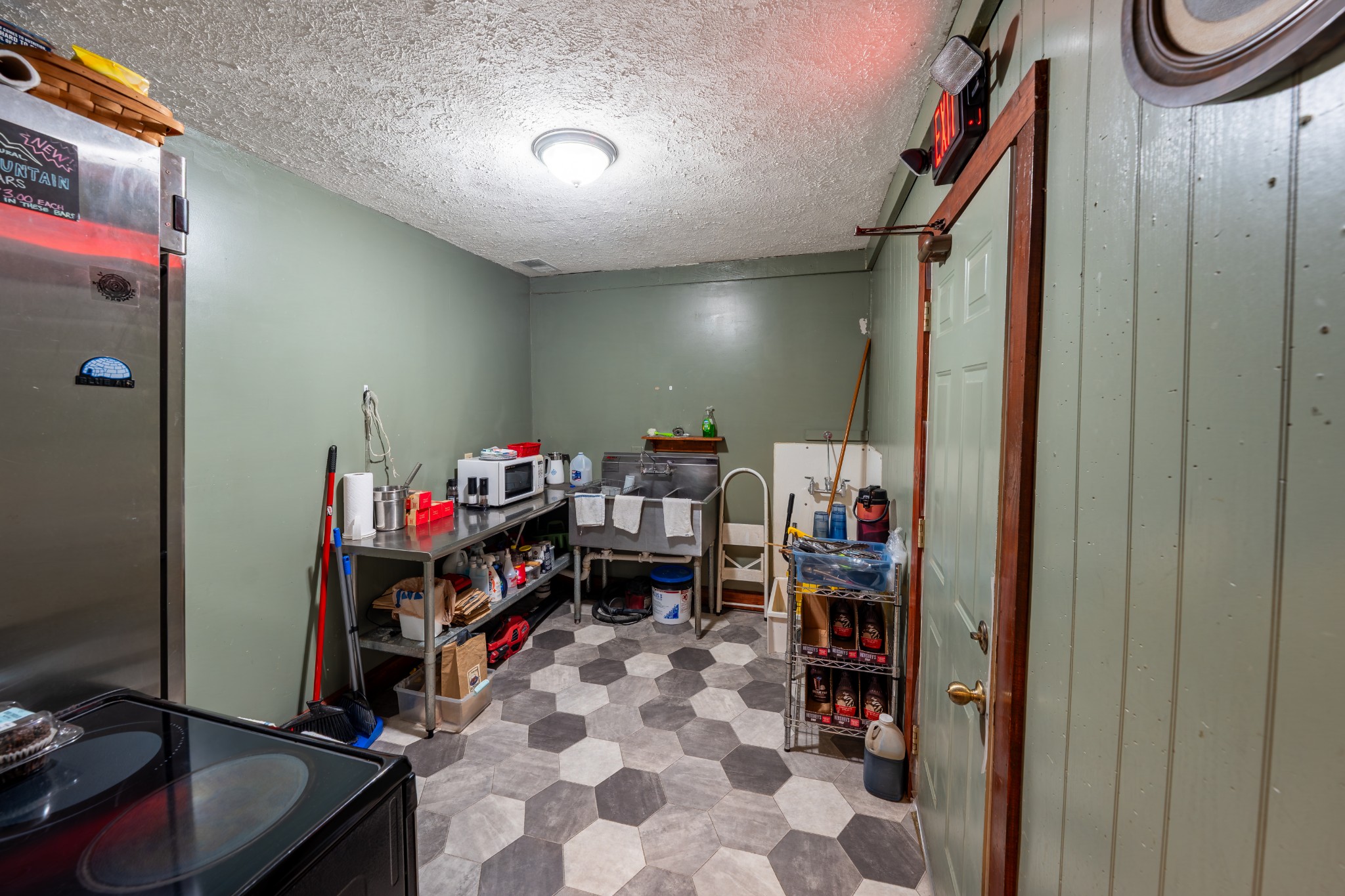 1652 Highway 31, W Goodlettsville TN 37072