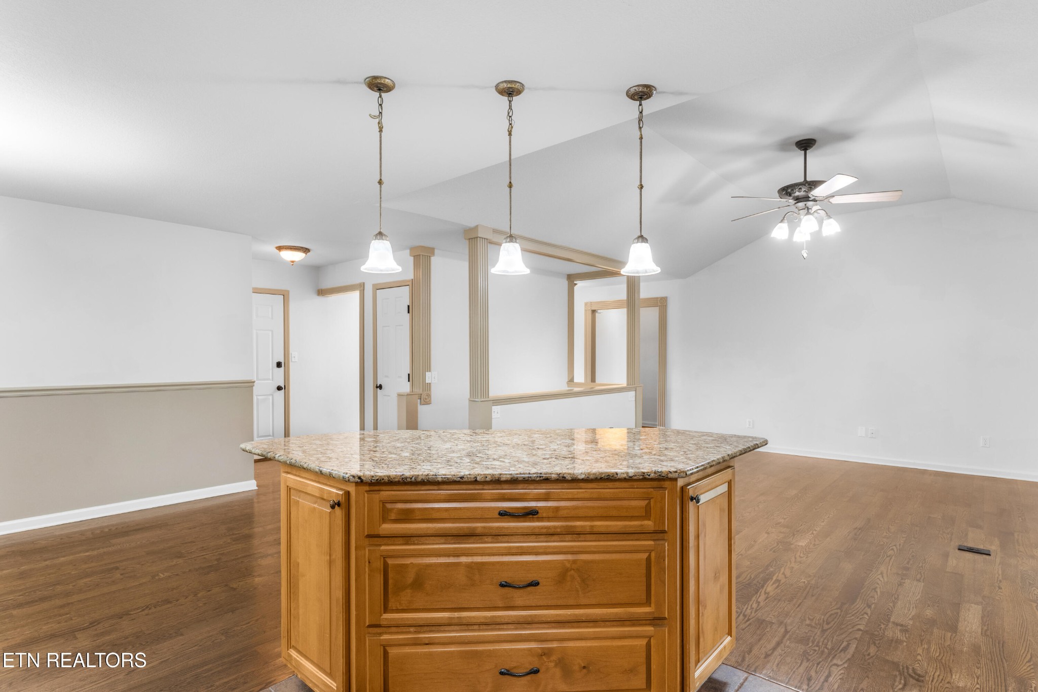407 Tecumseh Point Loudon TN 37774