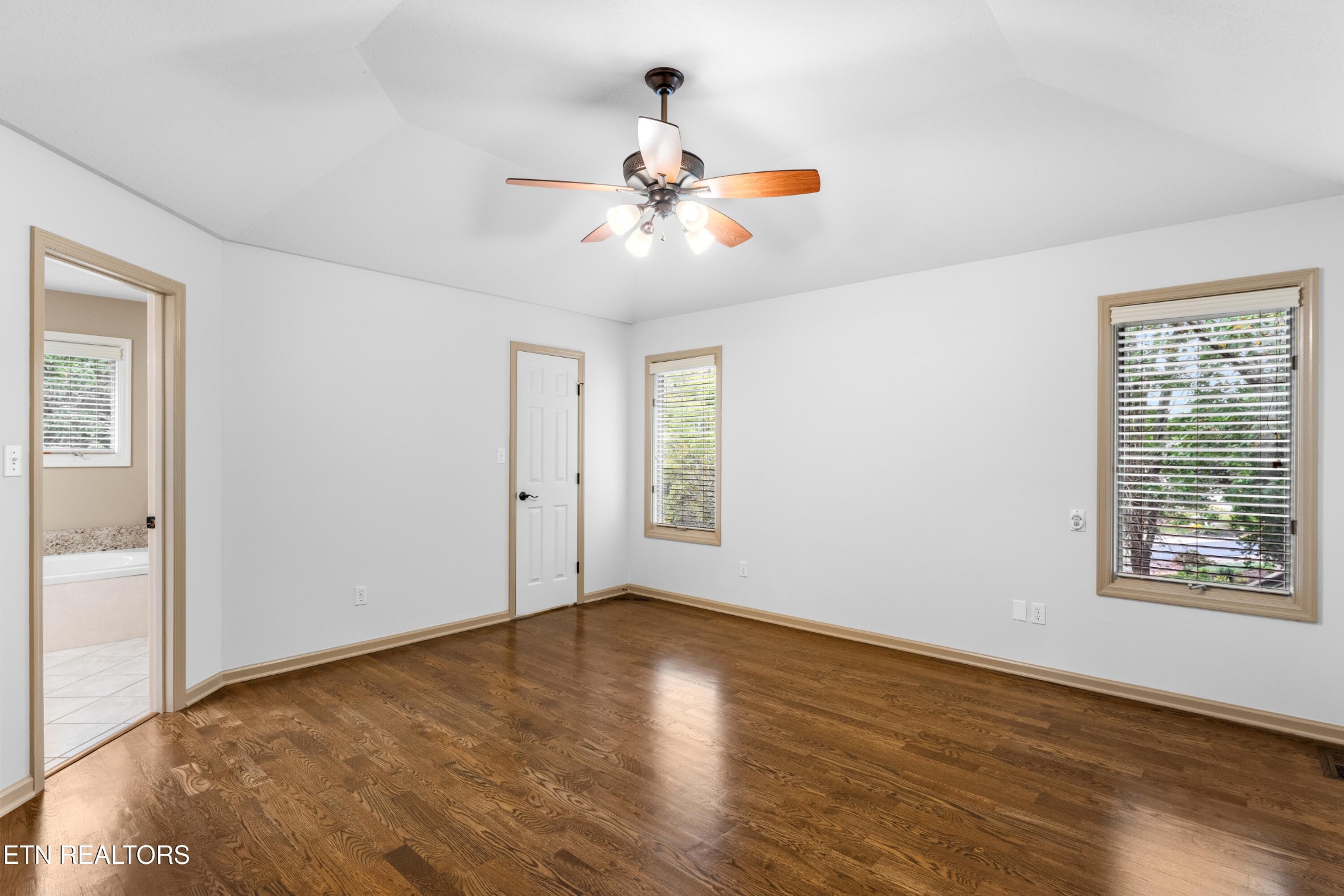 407 Tecumseh Point Loudon TN 37774