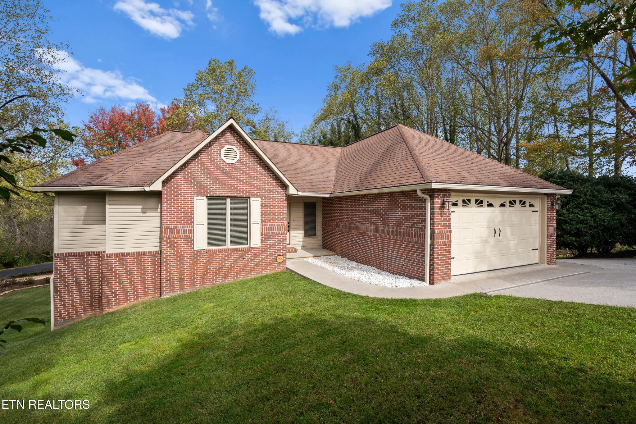 407 Tecumseh Point Loudon TN 37774