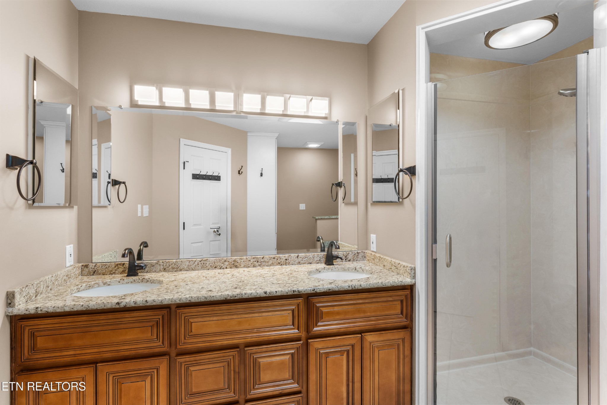 407 Tecumseh Point Loudon TN 37774