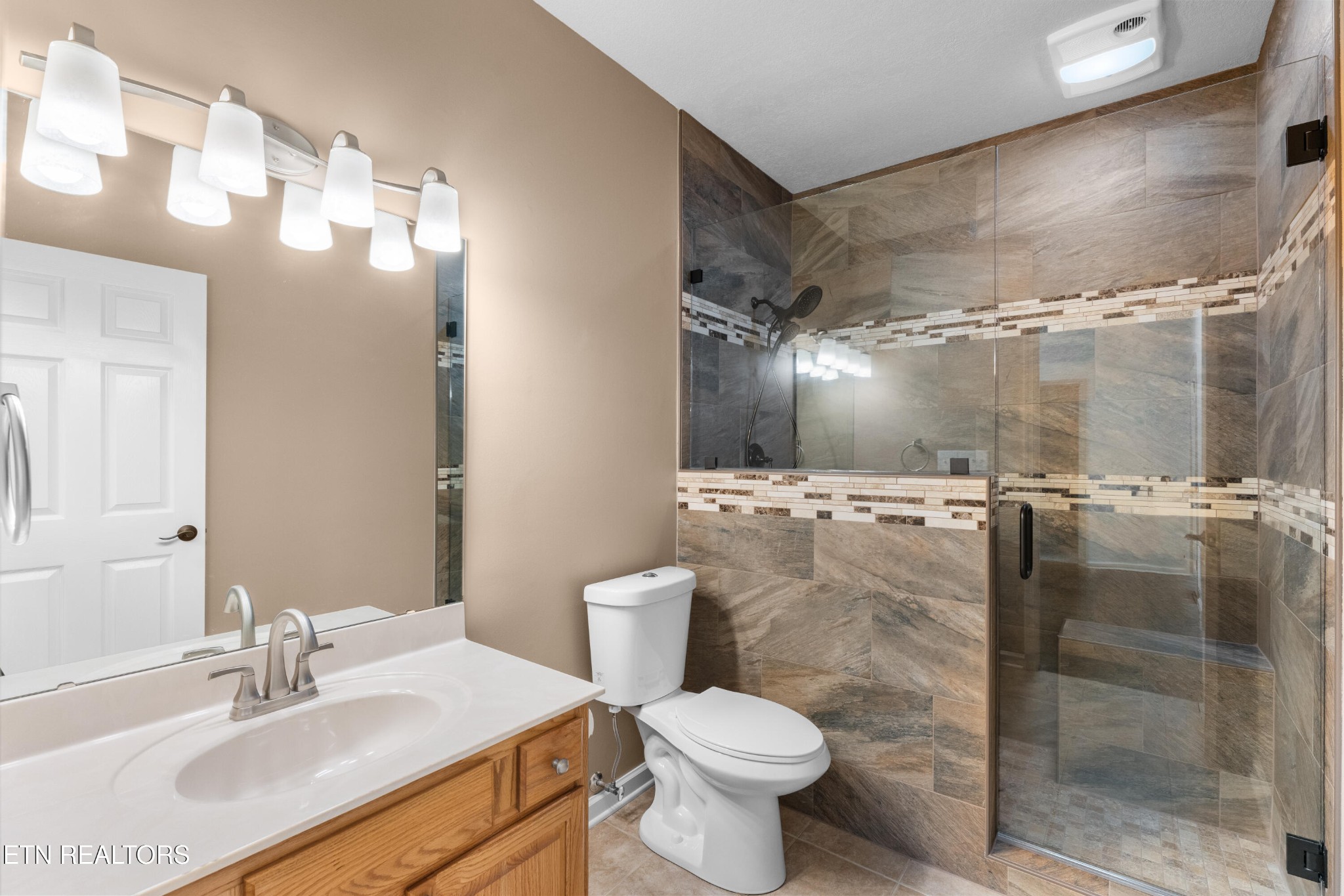 407 Tecumseh Point Loudon TN 37774