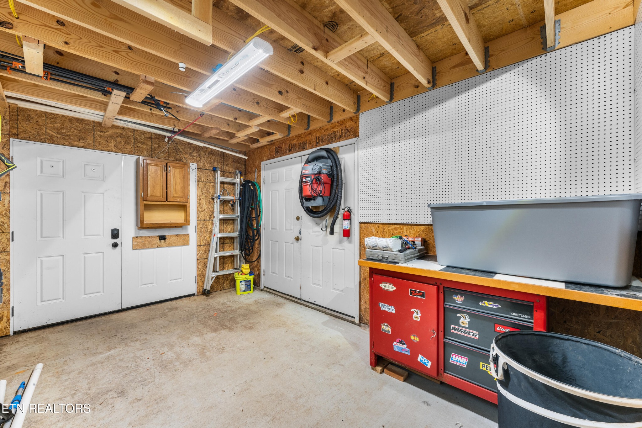 407 Tecumseh Point Loudon TN 37774