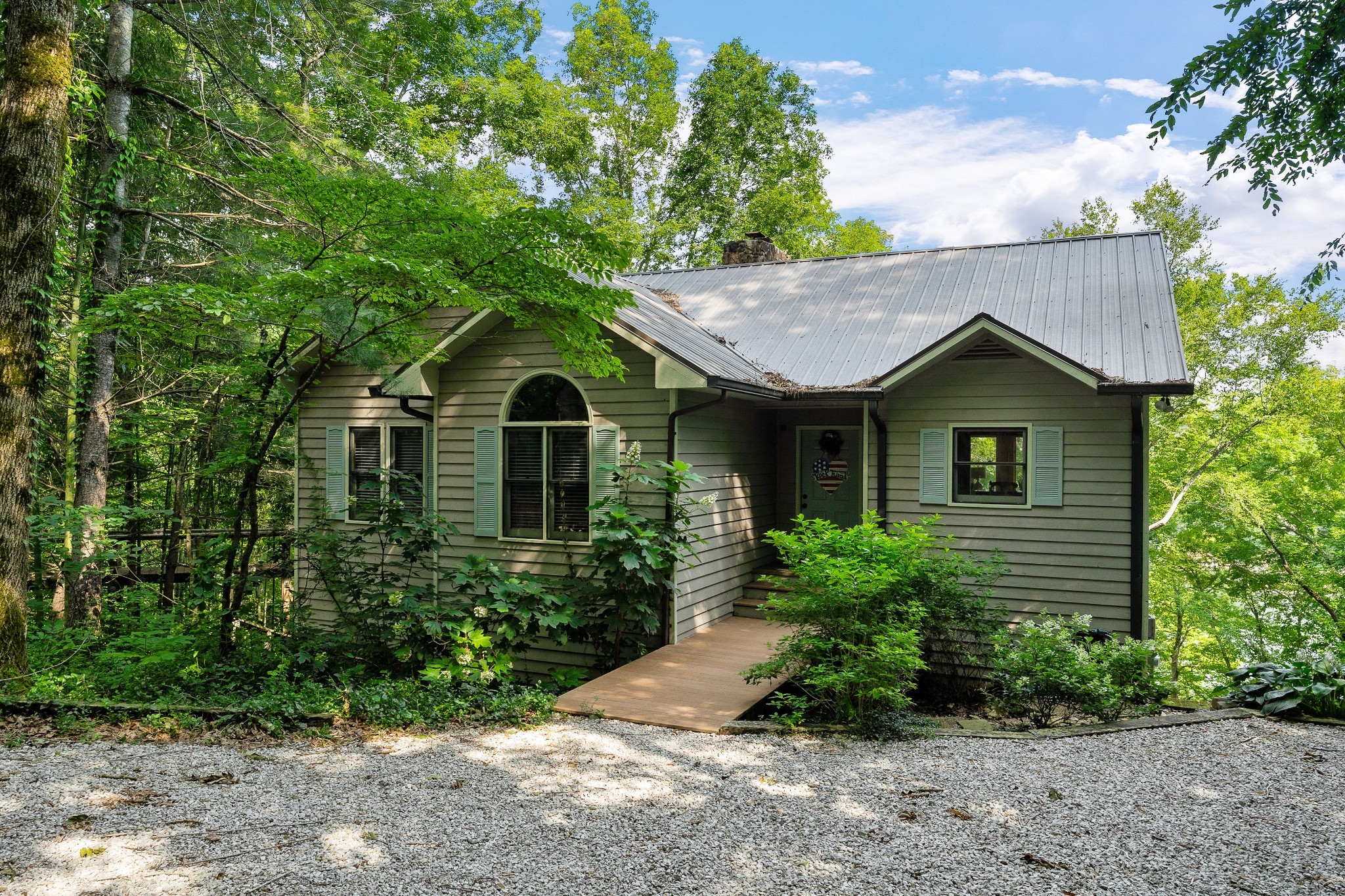 2541 Sparkmantown Road Doyle TN 38559