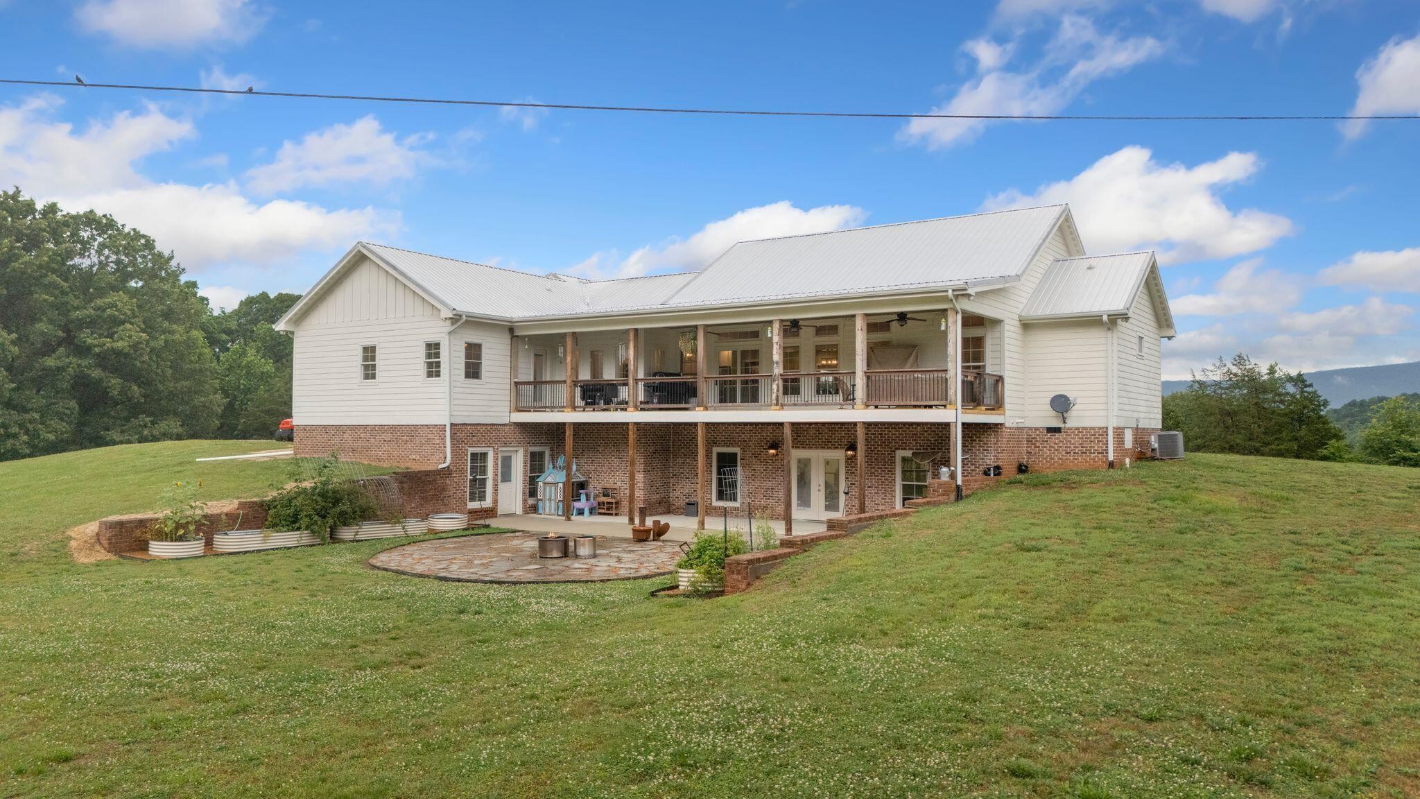 6866 Daus Mountain Road Whitwell TN 37397