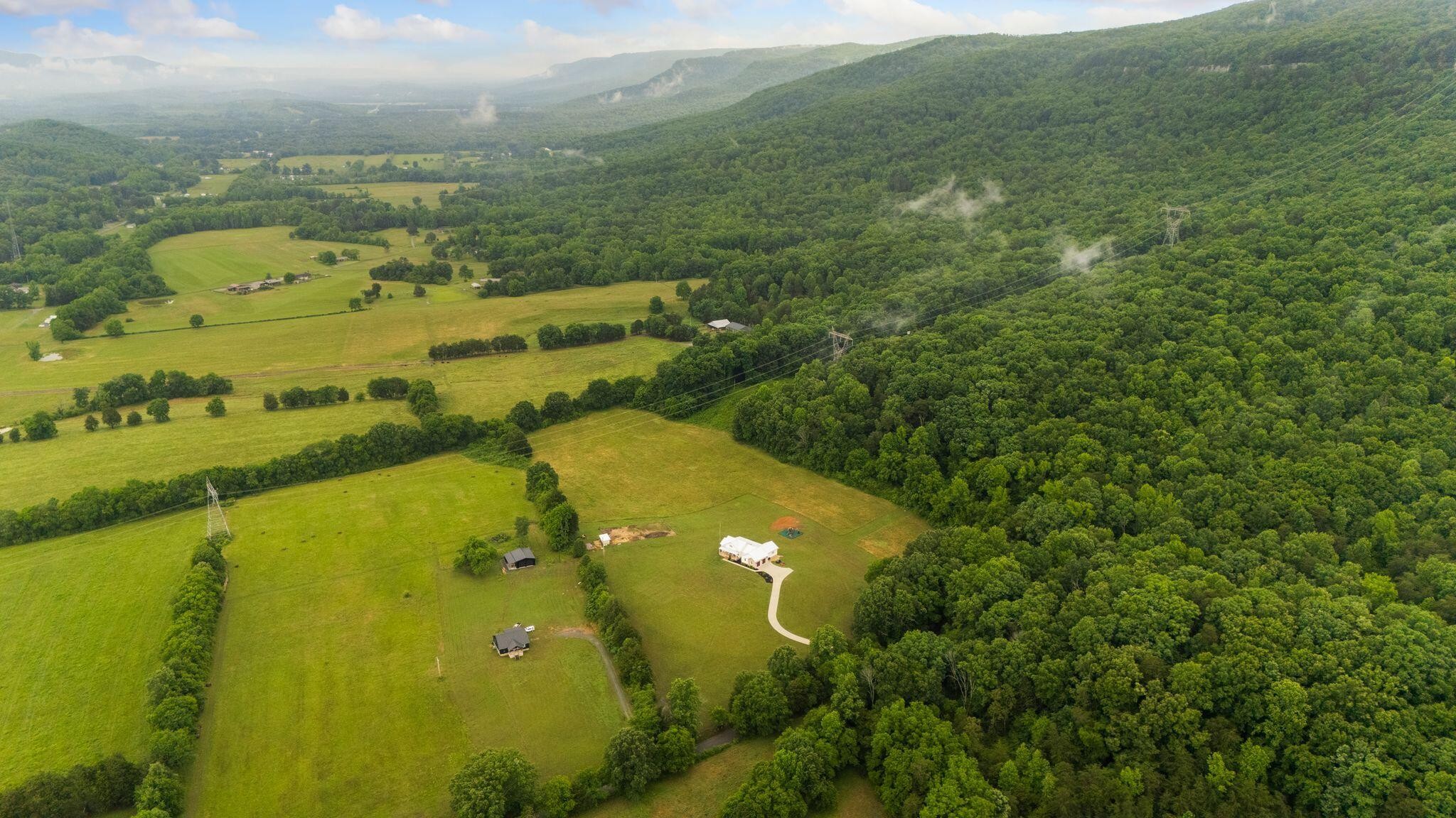 6866 Daus Mountain Road Whitwell TN 37397