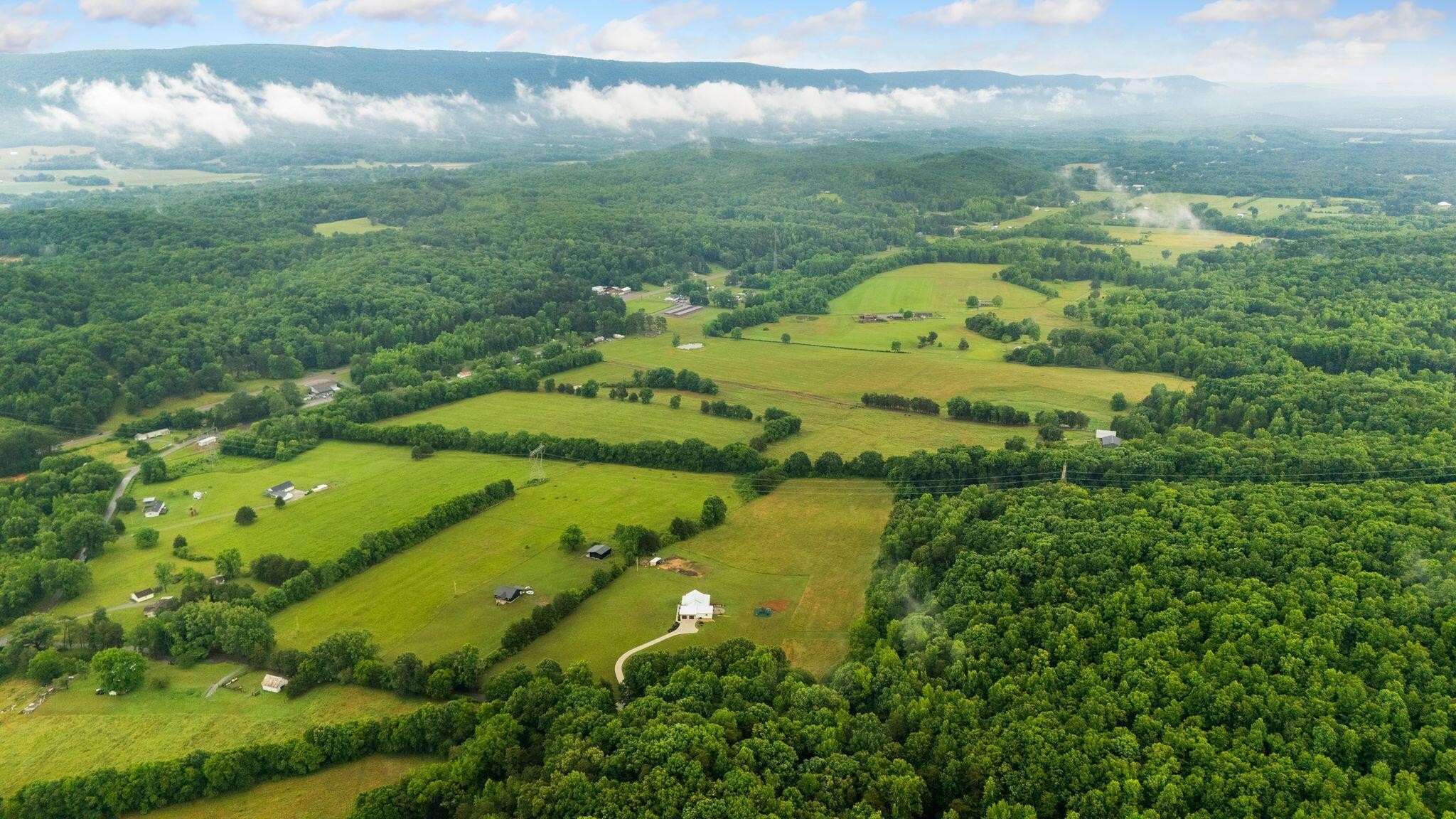 6866 Daus Mountain Road Whitwell TN 37397