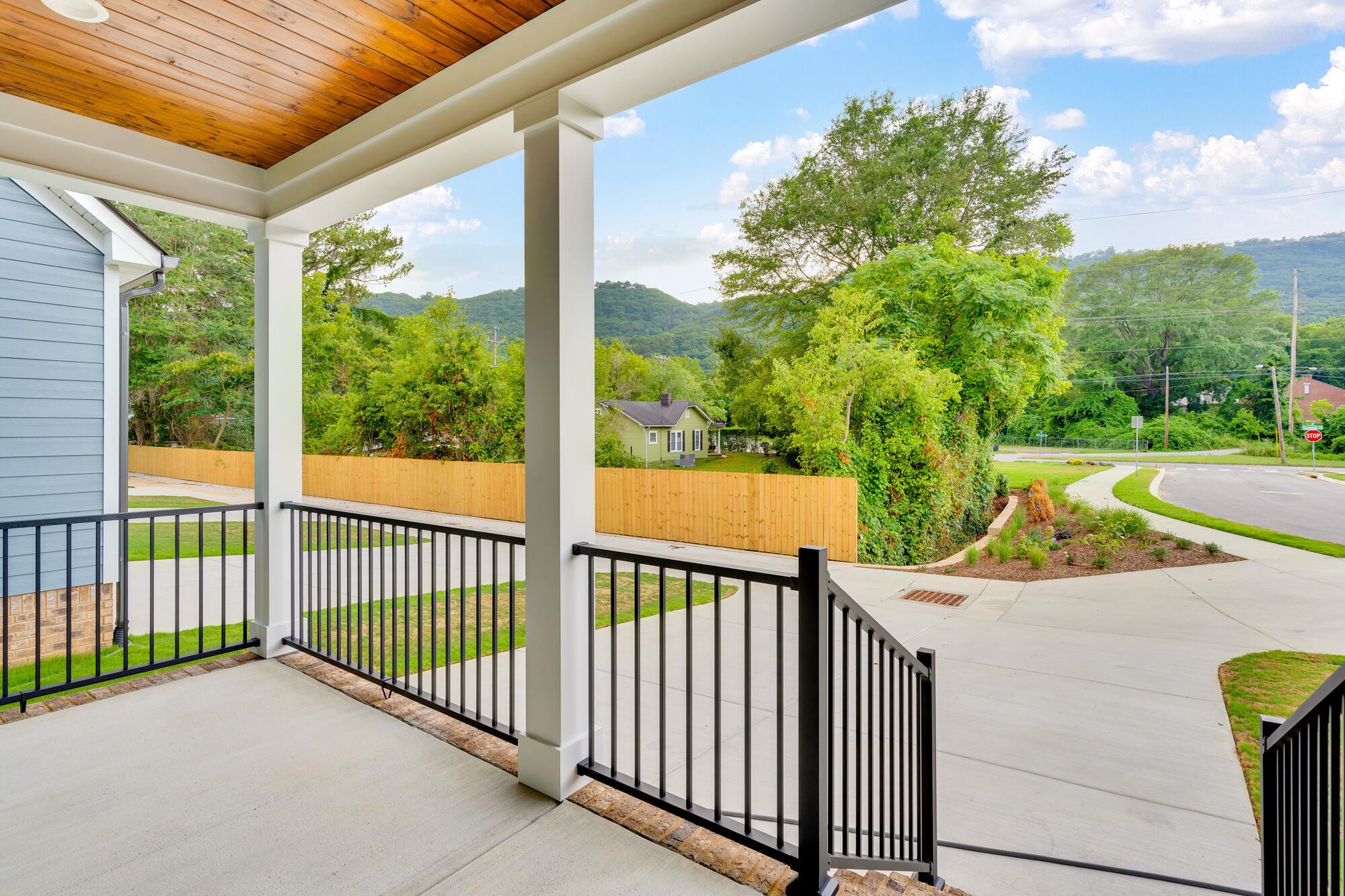 1323 Thomas Avenue Chattanooga TN 37409