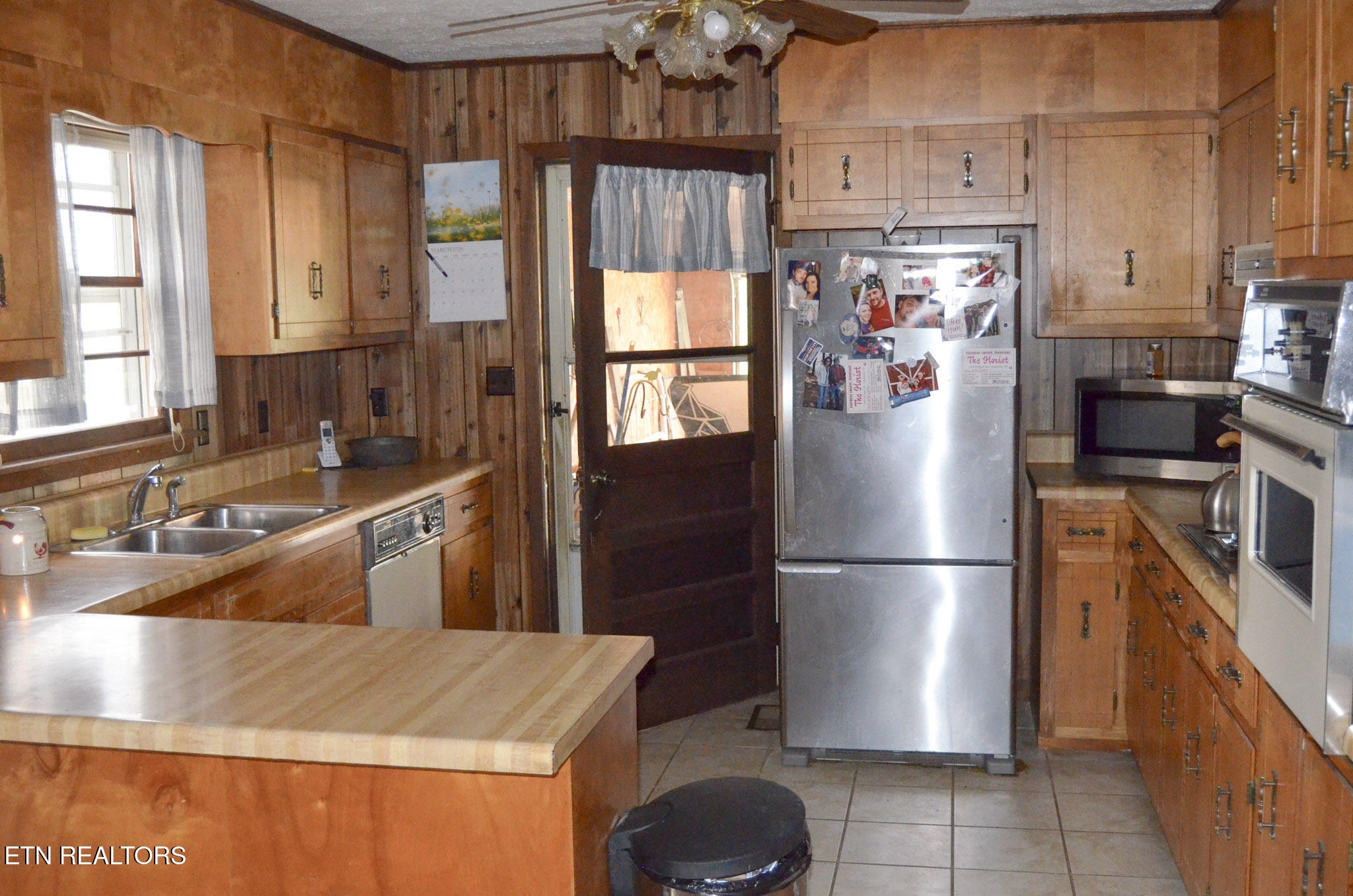2620 Deer Lodge Highway Deer Lodge TN 37726