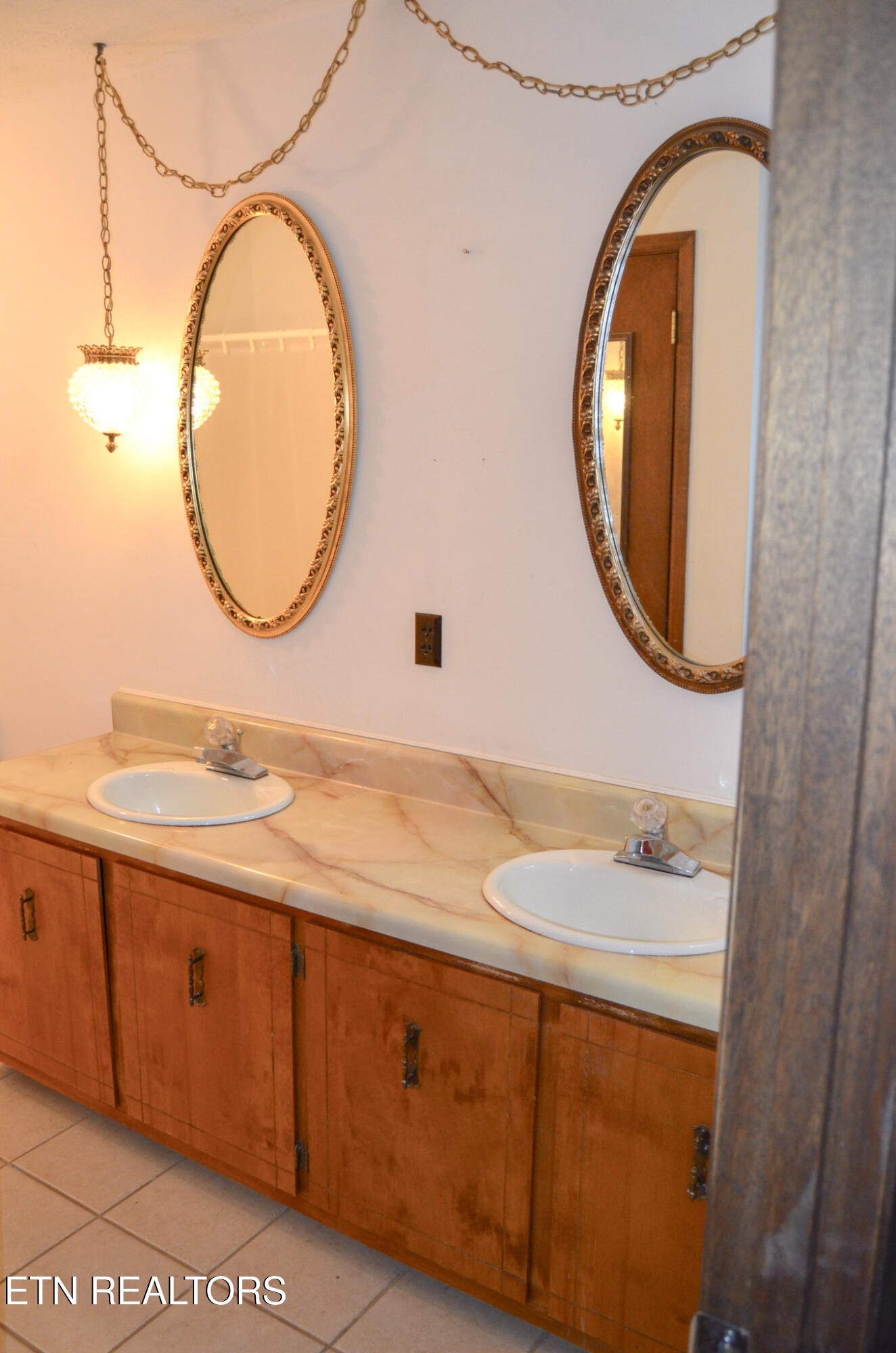 2620 Deer Lodge Highway Deer Lodge TN 37726