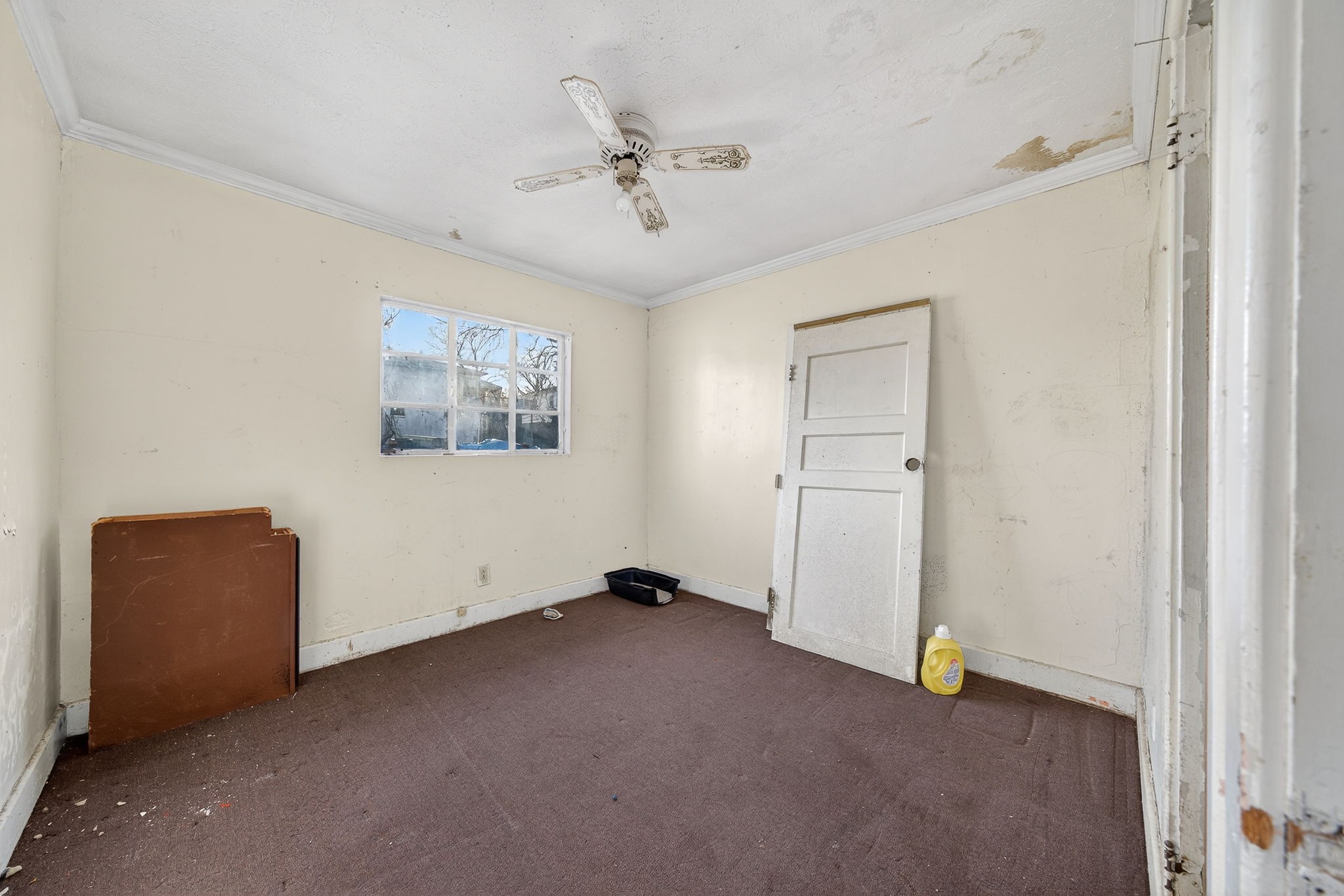 7 Marshall St, E Sparta TN 38583