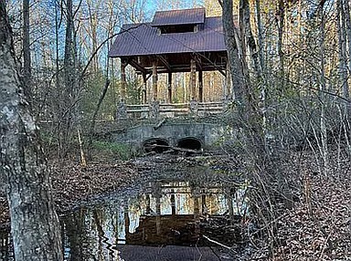 11 Camp Creek Road Spencer TN 38585