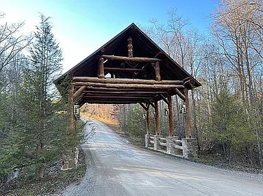11 Camp Creek Road Spencer TN 38585