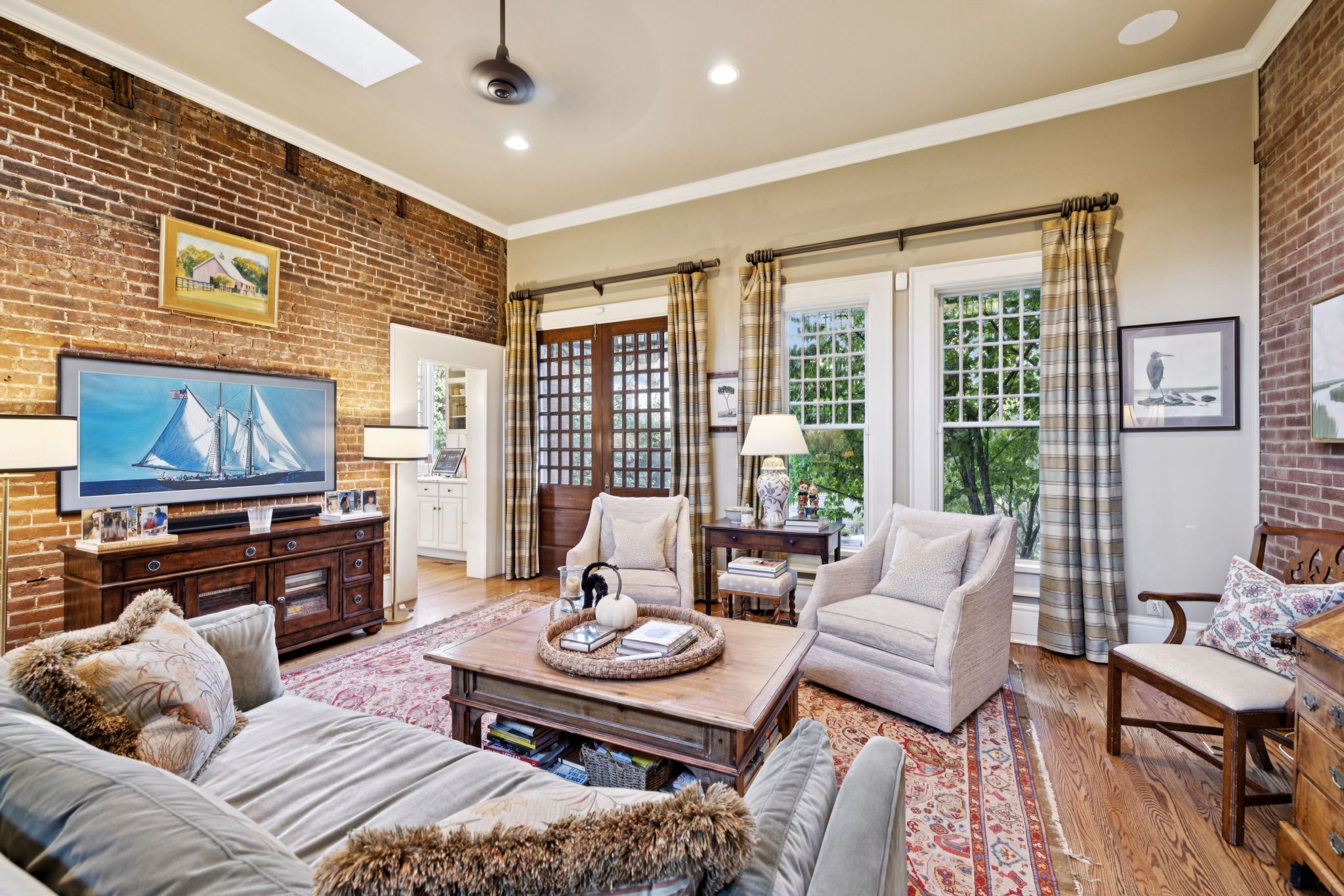 214 3rd Ave, S Franklin TN 37064