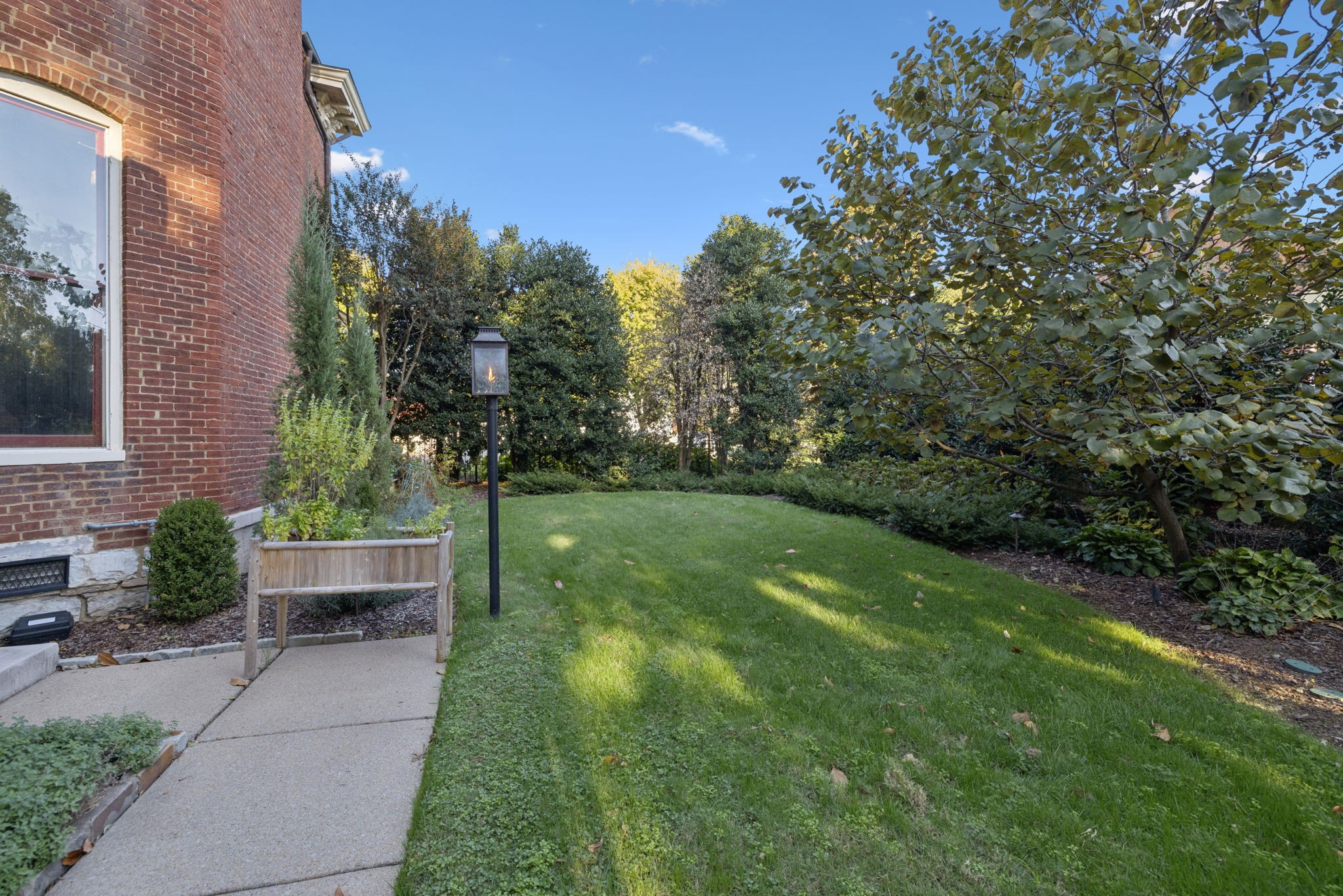 214 3rd Ave, S Franklin TN 37064