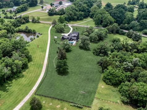 4896 Bethesda Road Thompsons Station TN 37179