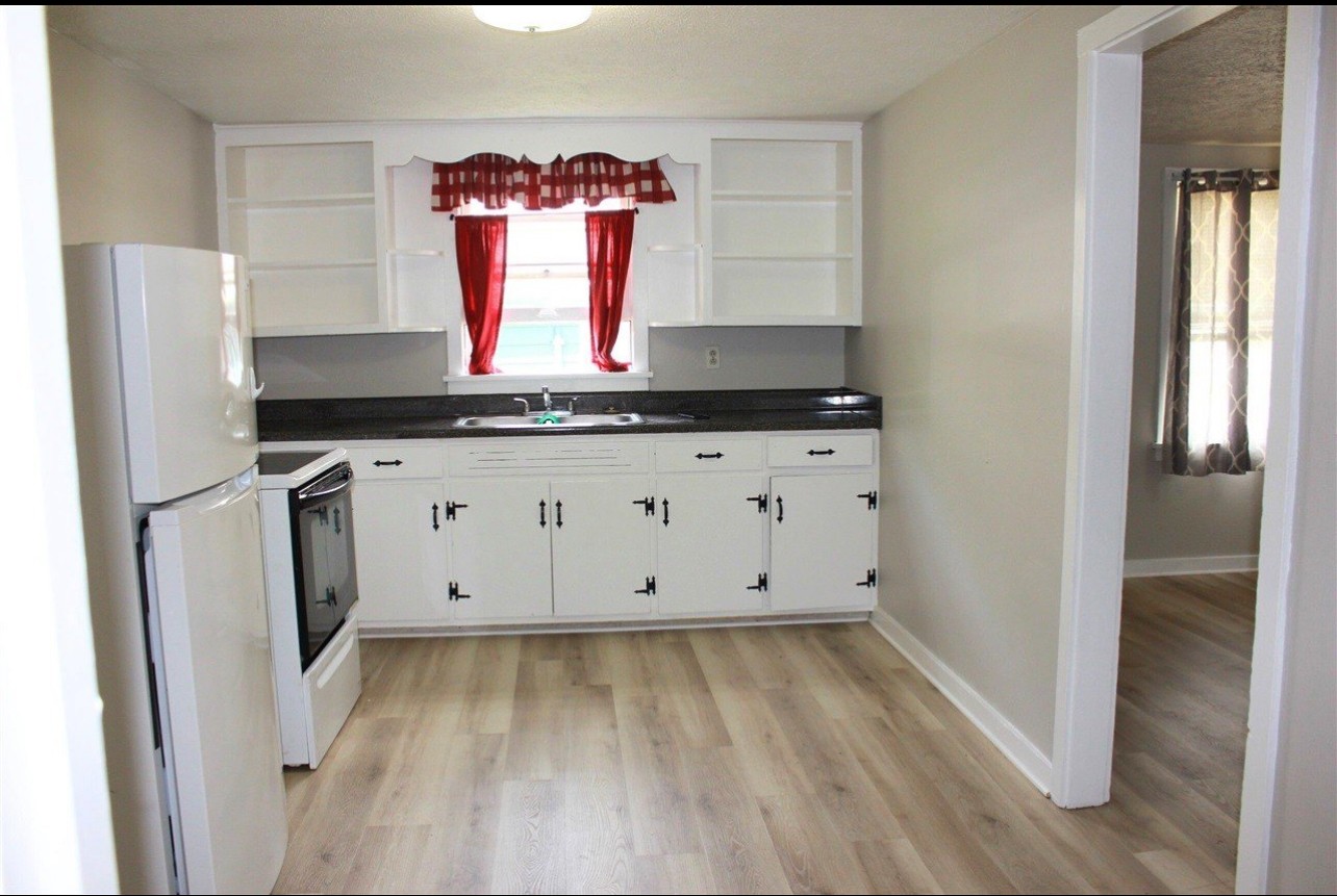 372 S Spring Street Russellville KY 42276