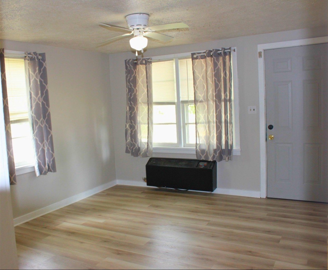 372 S Spring Street Russellville KY 42276