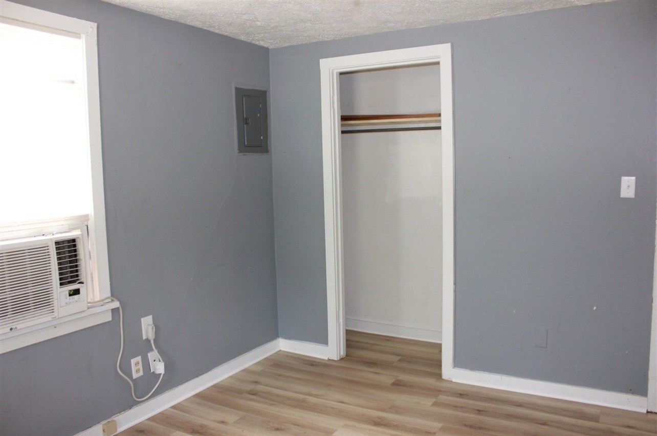 372 S Spring Street Russellville KY 42276