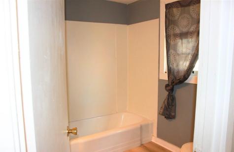 372 S Spring Street Russellville KY 42276