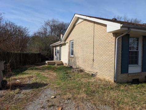 2724 Ann Drive Clarksville TN 37040