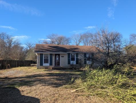 2724 Ann Drive Clarksville TN 37040