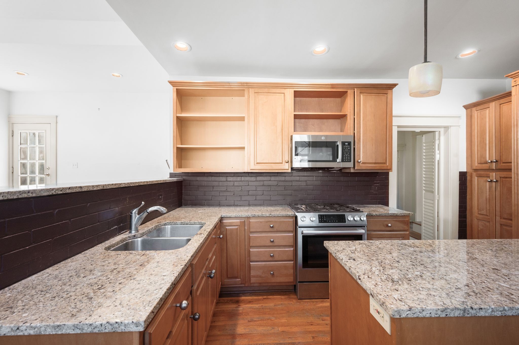 2112 15th Ave, S Nashville TN 37212