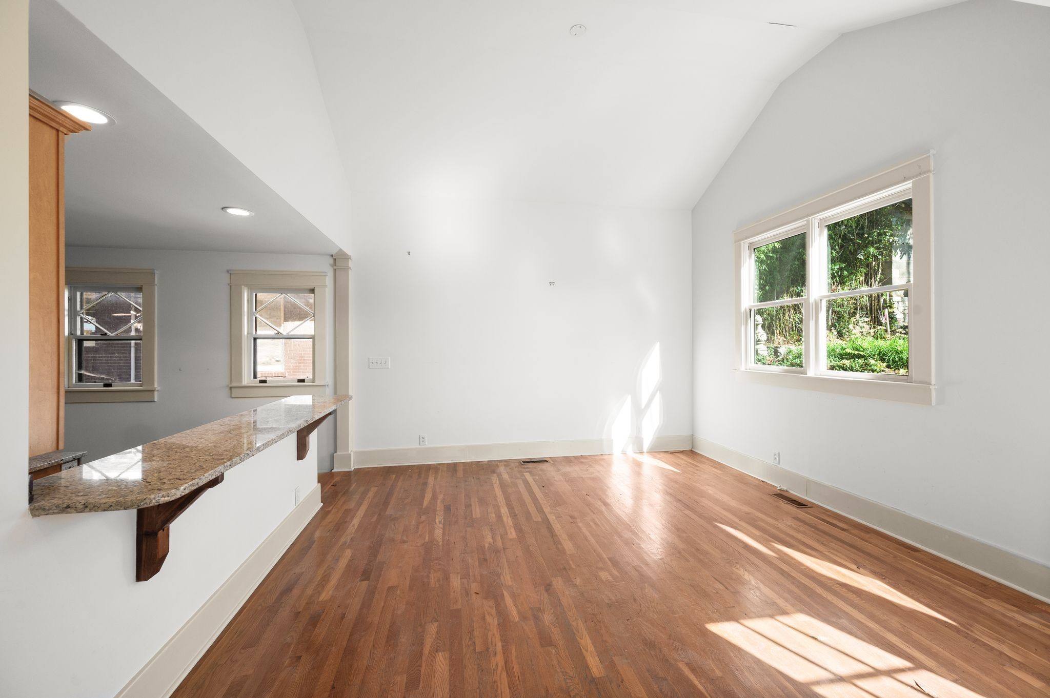 2112 15th Ave, S Nashville TN 37212