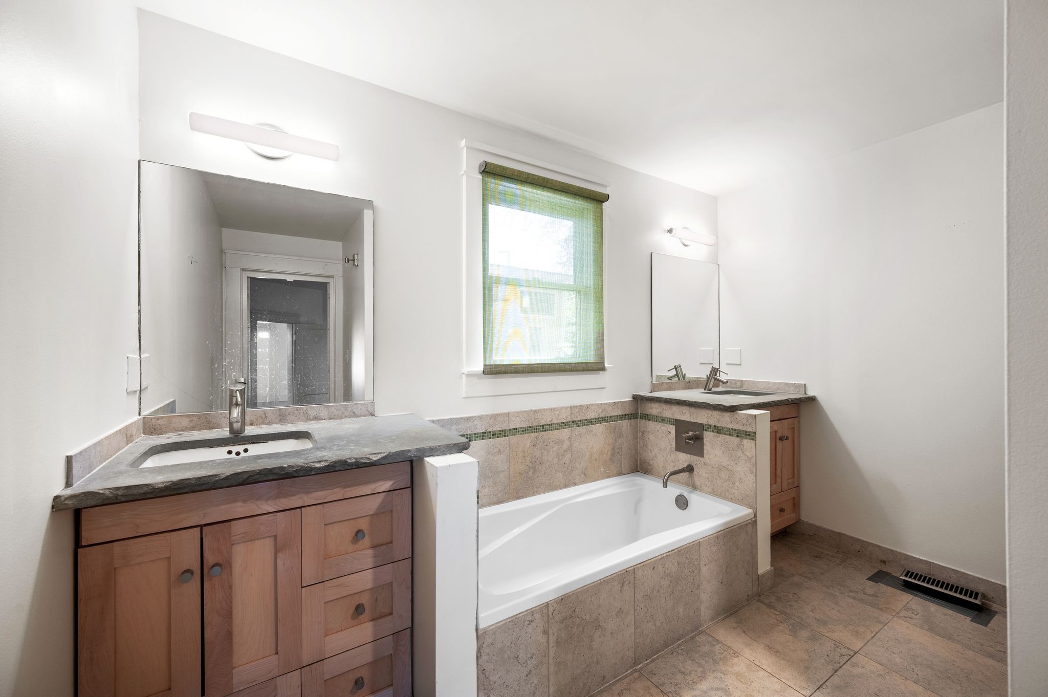 2112 15th Ave, S Nashville TN 37212