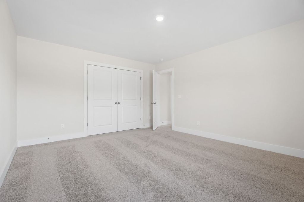 1414 Charles Drive Chapel Hill TN 37034