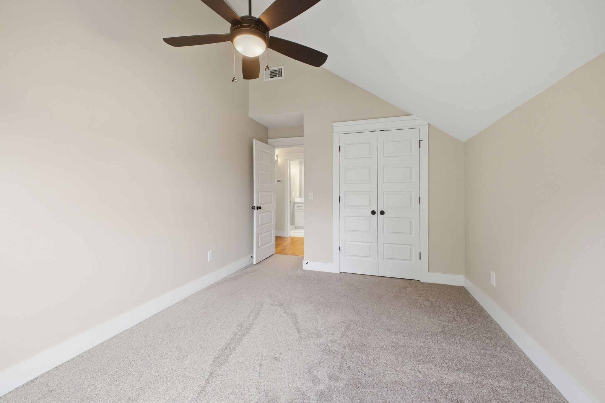 216B 38th Ave, N Nashville TN 37209