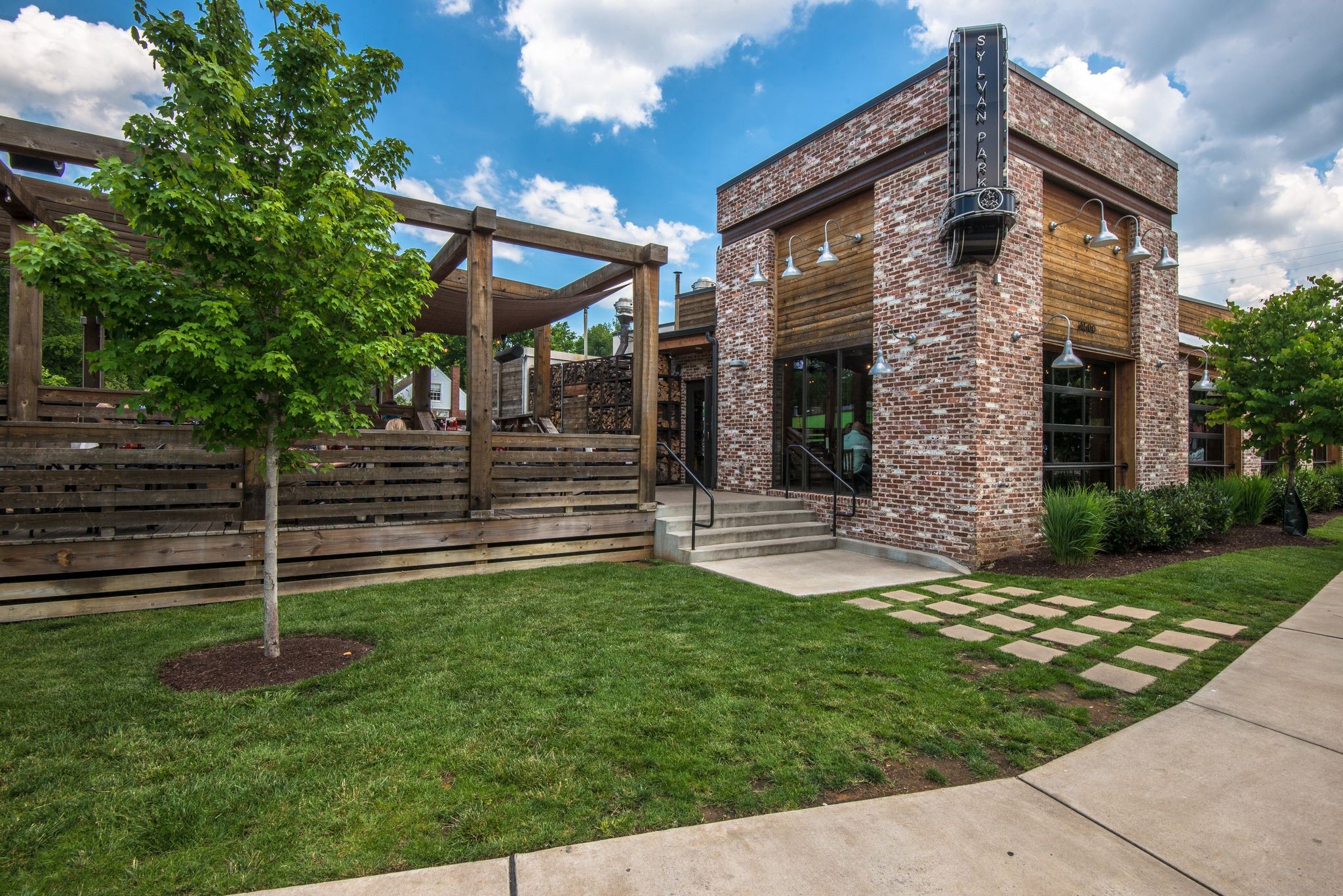 216B 38th Ave, N Nashville TN 37209