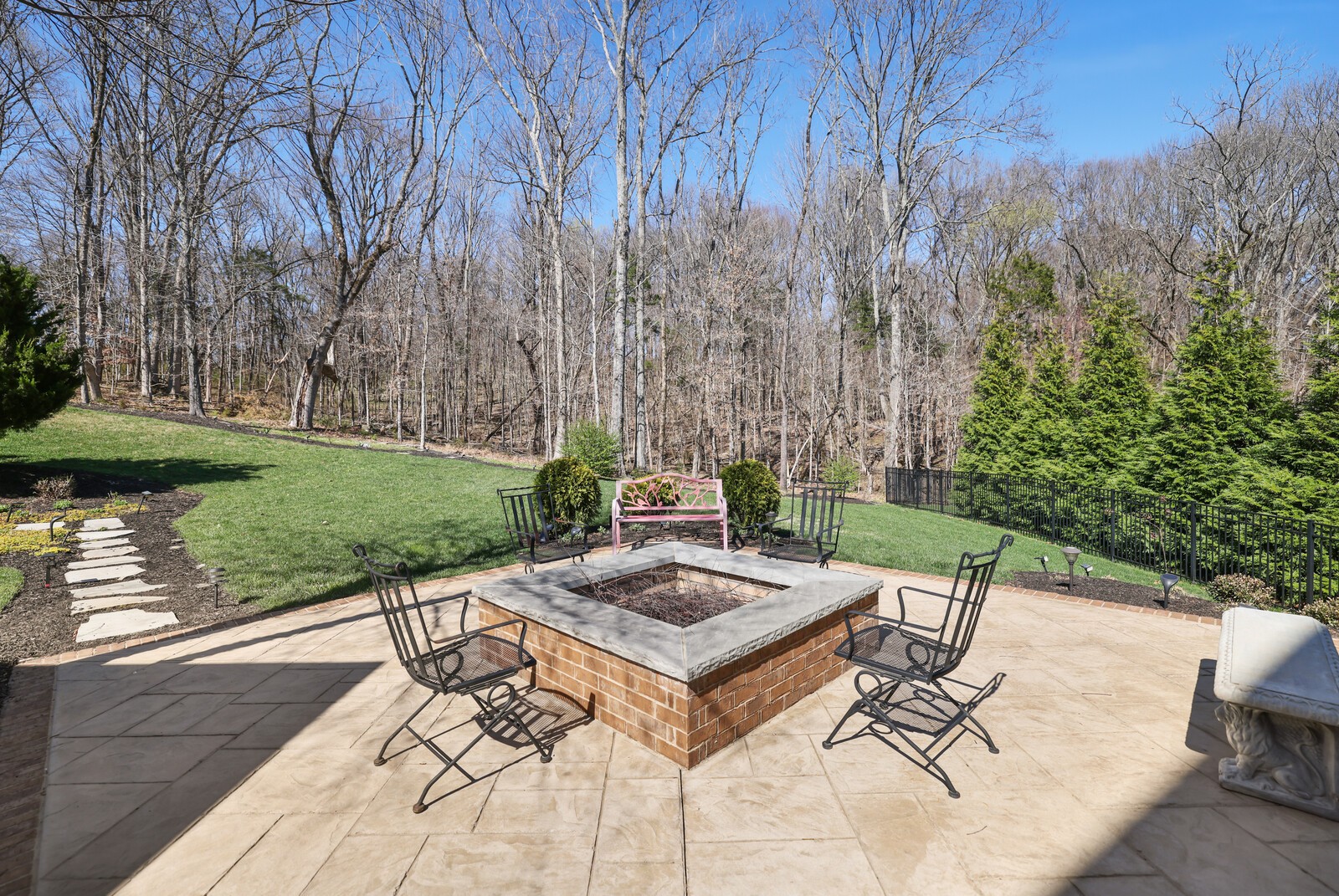 8642 Belladonna Drive College Grove TN 37046