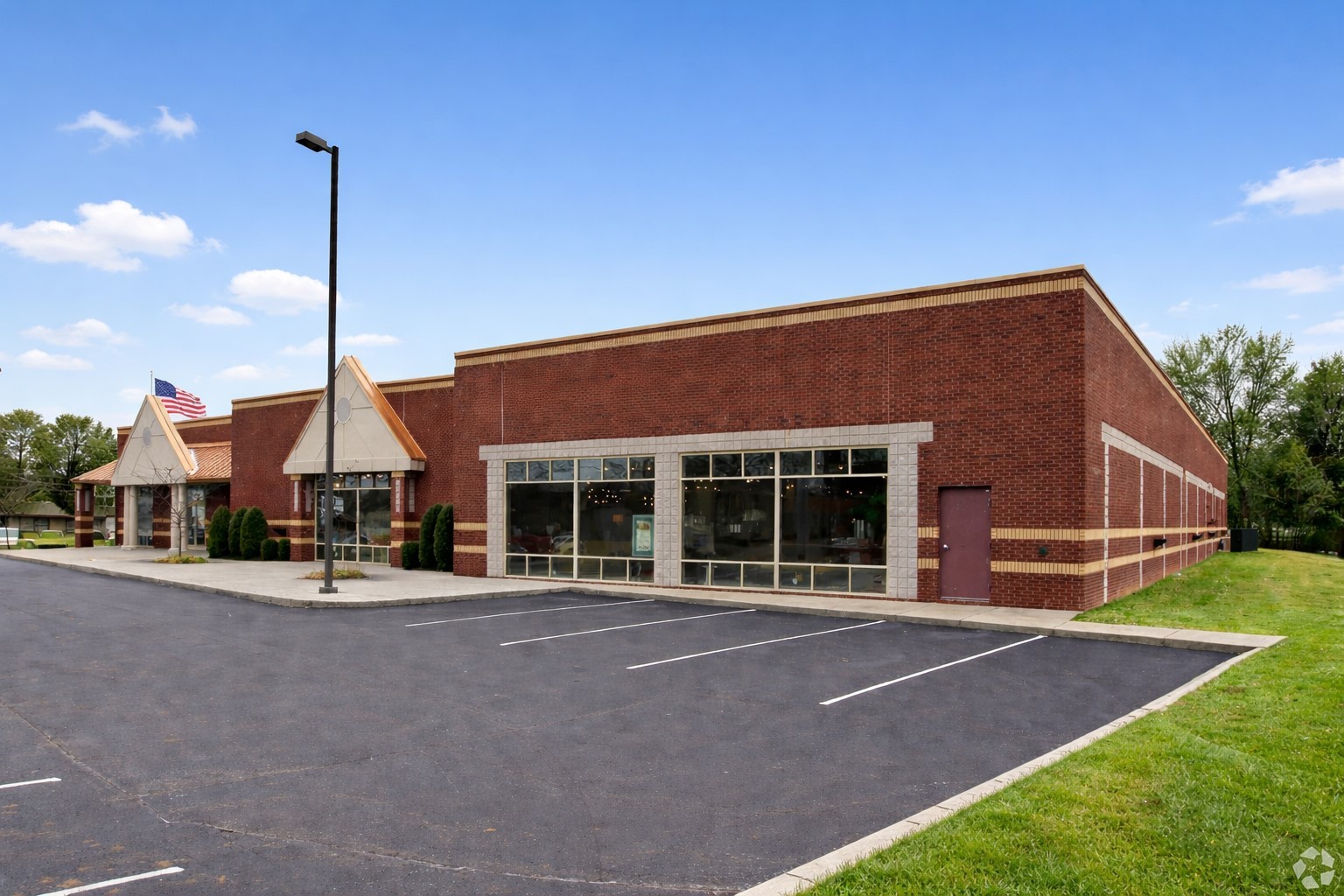 907 W Main Street Lebanon TN 37087